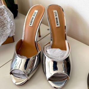 NEW With Box!!! PRIYA SILVER Steve Madden Pumps Sz10